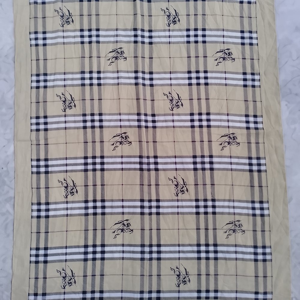 Burberry London Plaid Scarf Classic Nova Check 60” Designer Scarf - Picture 6 of 13